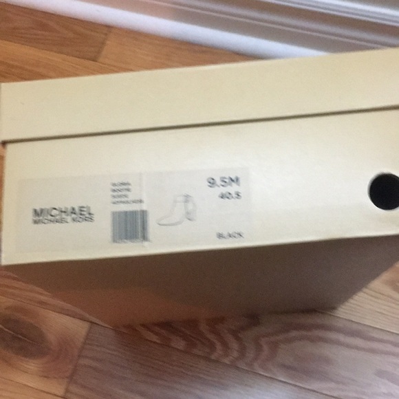 Michael Kors boots - Picture 4 of 4